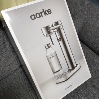 aarke Carbonator II アールケ　炭酸水サーバー　シルバー　新品(調理機器)