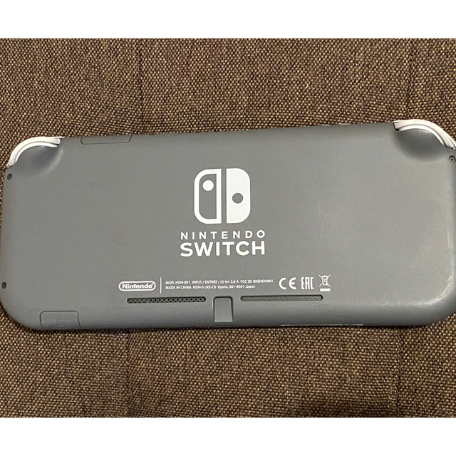 Nintendo Switch(ニンテンドースイッチ)のSwitch Lite 本体(グレー) エンタメ/ホビーのゲームソフト/ゲーム機本体(携帯用ゲーム機本体)の商品写真