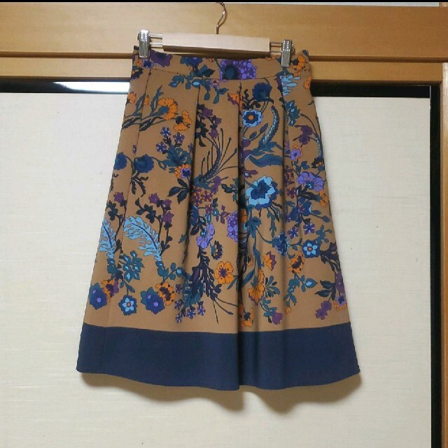 AG by aquagirl(エージーバイアクアガール)の新品未使用☆花柄スカート レディースのスカート(ひざ丈スカート)の商品写真