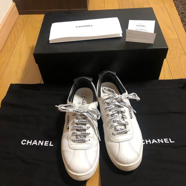 に初値下げ! CHANELメンズロゴスニーカー 41サイズ(26cm) - crumiller.com
