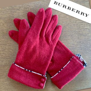 バーバリー(BURBERRY)のバーバリー　手袋　レディース　赤　BURBERRY(手袋)