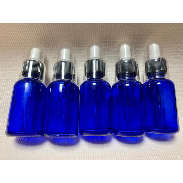 遮光瓶ガラス製 ブルー30ml 先細スポイトボトル コスメ/美容のメイク道具/ケアグッズ(ボトル・ケース・携帯小物)の商品写真