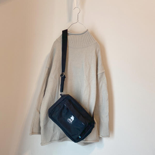 宝島社(タカラジマシャ)の【moz】MULTI BAG BOOK ショルダーバッグ 黒 レディースのバッグ(ショルダーバッグ)の商品写真