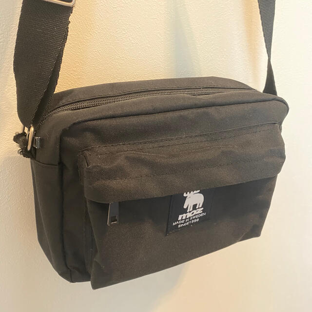 宝島社(タカラジマシャ)の【moz】MULTI BAG BOOK ショルダーバッグ 黒 レディースのバッグ(ショルダーバッグ)の商品写真