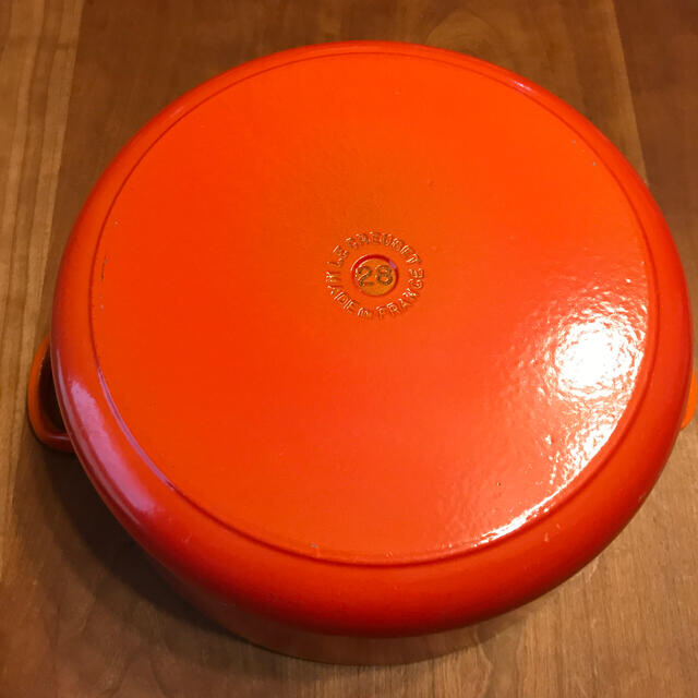 LE CREUSET(ルクルーゼ)のル・クルーゼ　ココットロンド　28cm インテリア/住まい/日用品のキッチン/食器(鍋/フライパン)の商品写真