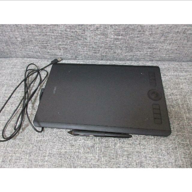 Wacom ペンタブ　PTH-660 Intuos Pro Medium