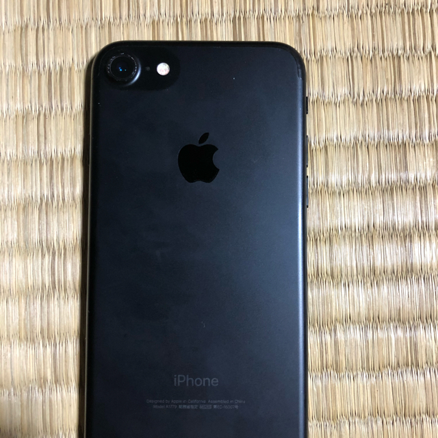 美品iPhone7 32GB SIMフリー　ジェットブラック早い者勝ち