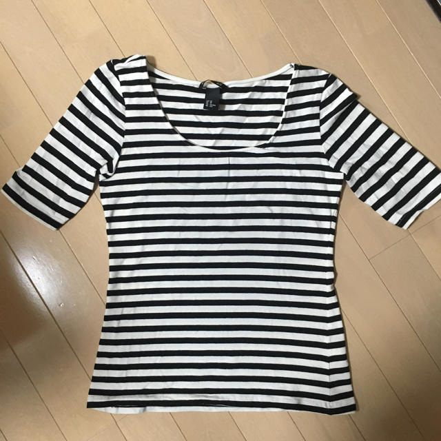 H&M(エイチアンドエム)のボーダーTシャツ レディースのトップス(Tシャツ(半袖/袖なし))の商品写真