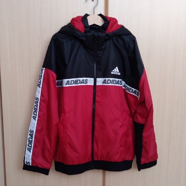 adidas(アディダス)の専用　アディダス　ウィンドブレーカー140センチ キッズ/ベビー/マタニティのキッズ服男の子用(90cm~)(ジャケット/上着)の商品写真