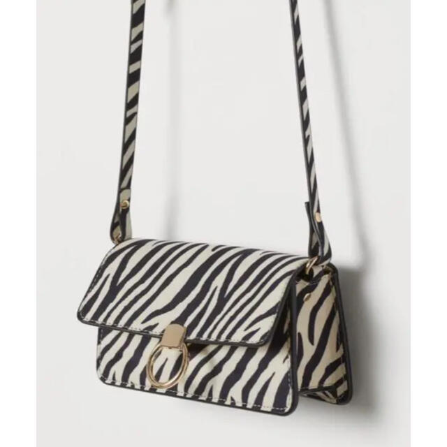 H&H(エイチアンドエイチ)のゼブラ　アニマル　ミニショルダーバッグ　H&M レディースのバッグ(ショルダーバッグ)の商品写真