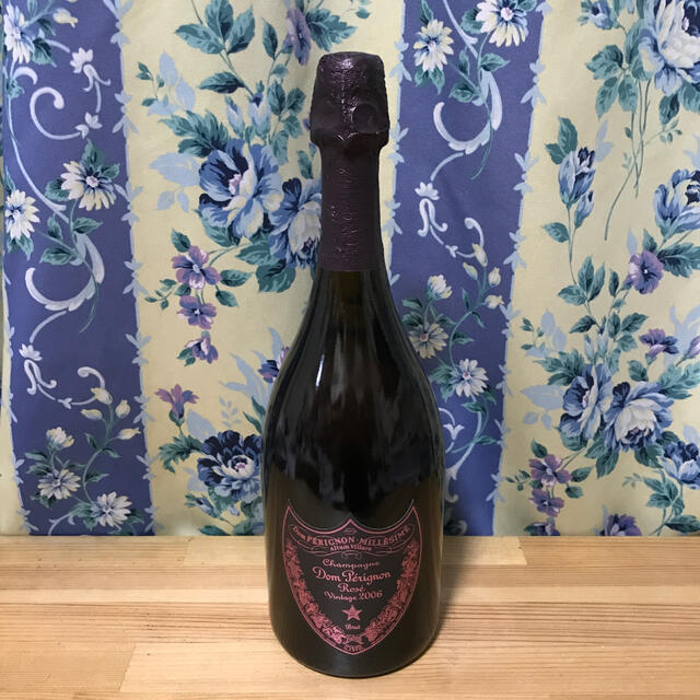 Dom Pérignon(ドンペリニヨン)のドンペリ　ロゼ　2006 食品/飲料/酒の酒(シャンパン/スパークリングワイン)の商品写真