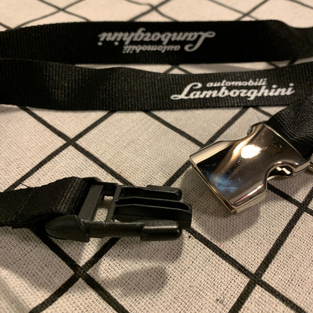 Lamborghini(ランボルギーニ)のランボルギーニ　ネックストラップ　非売品 スマホ/家電/カメラのスマホアクセサリー(ネックストラップ)の商品写真