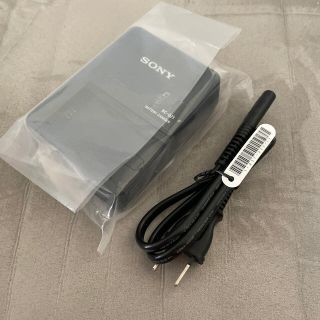 ソニー(SONY)のSONY BC-QZ1 バッテリーチャージャー 新品(ミラーレス一眼)