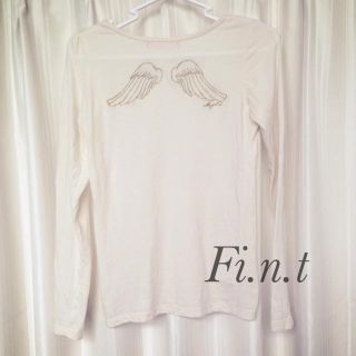 フィント(F i.n.t)の【お値下げ】Fi.n.t 羽根刺繍ロンT(Tシャツ(長袖/七分))