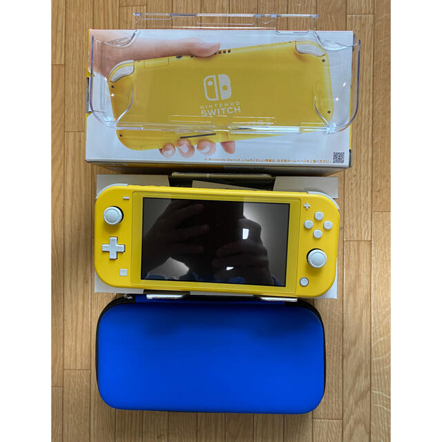 任天堂(ニンテンドウ)の【momoさん専用】Switch Lite あつ森セット+世界の遊び大全51 エンタメ/ホビーのゲームソフト/ゲーム機本体(家庭用ゲーム機本体)の商品写真