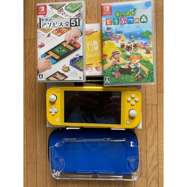 任天堂(ニンテンドウ)の【momoさん専用】Switch Lite あつ森セット+世界の遊び大全51 エンタメ/ホビーのゲームソフト/ゲーム機本体(家庭用ゲーム機本体)の商品写真