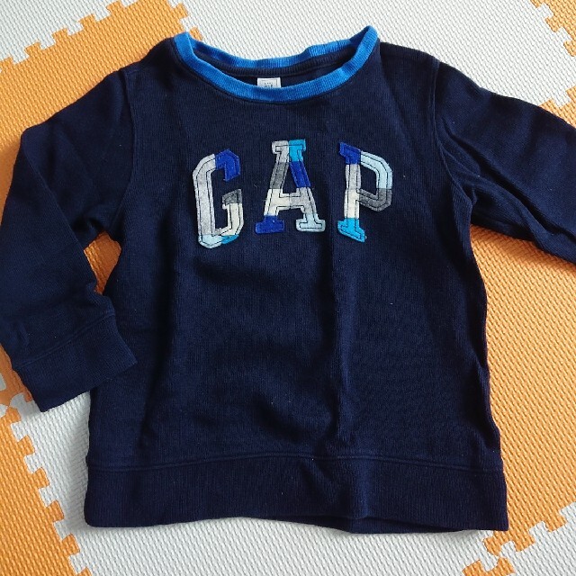 GAP(ギャップ)のGAP★ギャップ★トレーナー キッズ/ベビー/マタニティのキッズ服男の子用(90cm~)(Tシャツ/カットソー)の商品写真