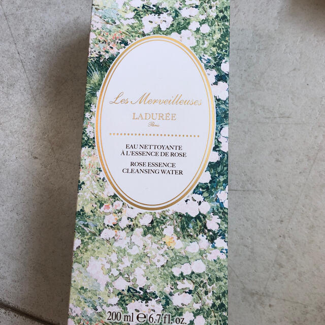 Les Merveilleuses LADUREE(レメルヴェイユーズラデュレ)のレ・メルヴェイユーズ ラデュレ ローズエッセンス クレンジングウォーター 新品と コスメ/美容のスキンケア/基礎化粧品(クレンジング/メイク落とし)の商品写真