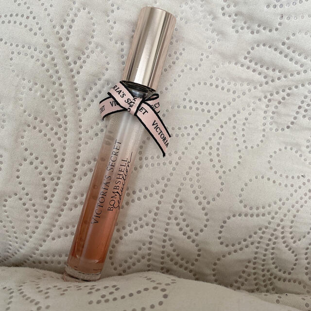 Victoria's Secret(ヴィクトリアズシークレット)のヴィクトリアシークレット　香水 コスメ/美容の香水(香水(女性用))の商品写真