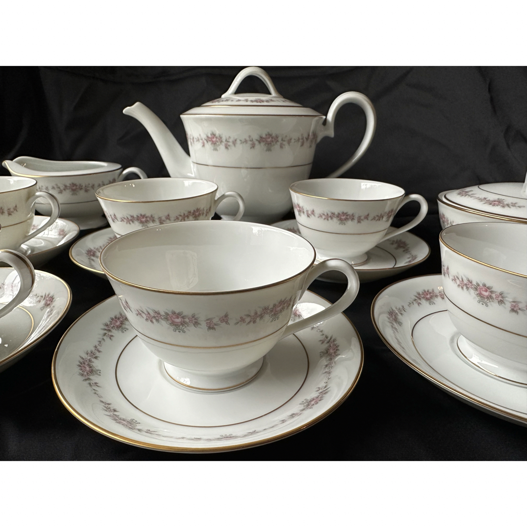 Noritake(ノリタケ)の未使用　ノリタケ　カップ&ソーサー　ポット　クリーマー　シュガー 新品　箱無し インテリア/住まい/日用品のキッチン/食器(食器)の商品写真