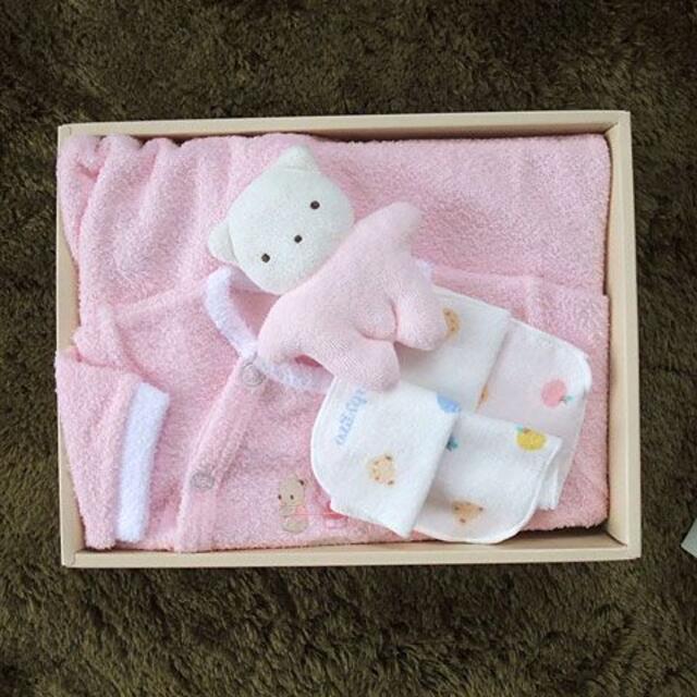 Familiar ファミリア 女の子 秋冬 60 75cm おむつ替えマット まとめ売り セットの通販 By やっほー S Shop ファミリアならラクマ Familiar ファミリア 女の子 秋冬 60 75cm おむつ替えマット まとめ売り セットの通販 By やっほー S Shop ファミリアならラクマ