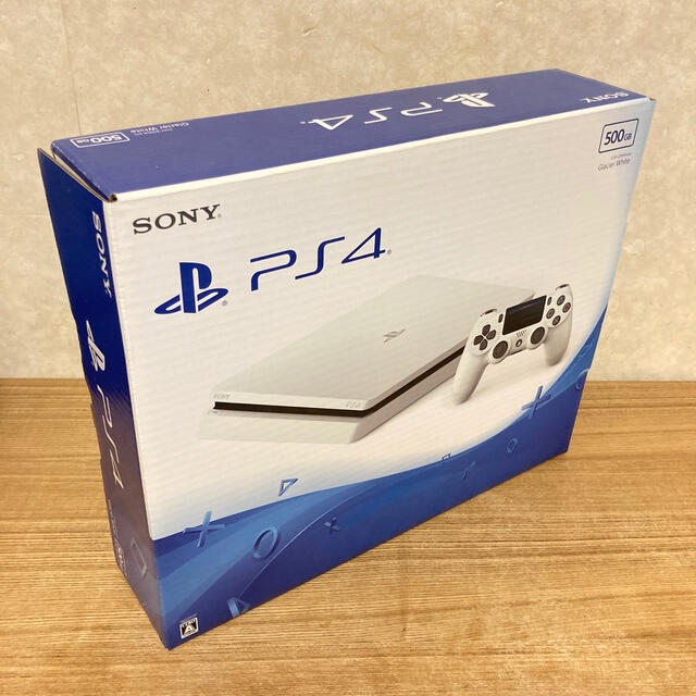 PlayStation4(プレイステーション4)のPS4 PlayStation 4 グレイシャー・ホワイト 500GB エンタメ/ホビーのゲームソフト/ゲーム機本体(家庭用ゲーム機本体)の商品写真