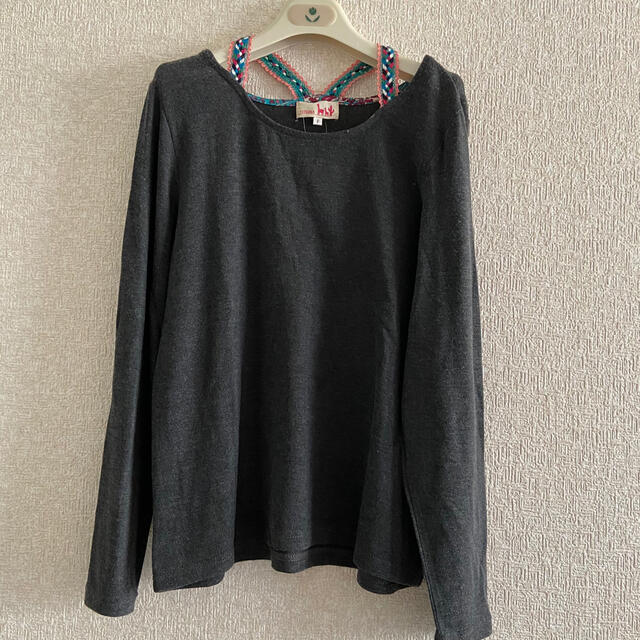 titicaca(チチカカ)のチチカカ カットソー 長袖 新品 ロンT グレー レディースのトップス(Tシャツ(長袖/七分))の商品写真