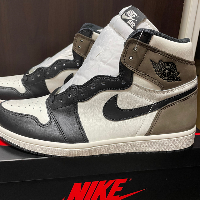 NIKE(ナイキ)のNike air jordan 1 dark mocha 28.5 メンズの靴/シューズ(スニーカー)の商品写真