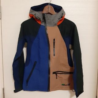 パタゴニア(patagonia)のマナスタッシュ　マウンテンパーカー(ナイロンジャケット)