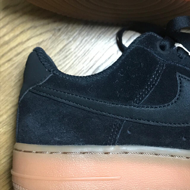 NIKE(ナイキ)のNIKE AIR FORCE 1 スエード 22.5cm レディースの靴/シューズ(スニーカー)の商品写真