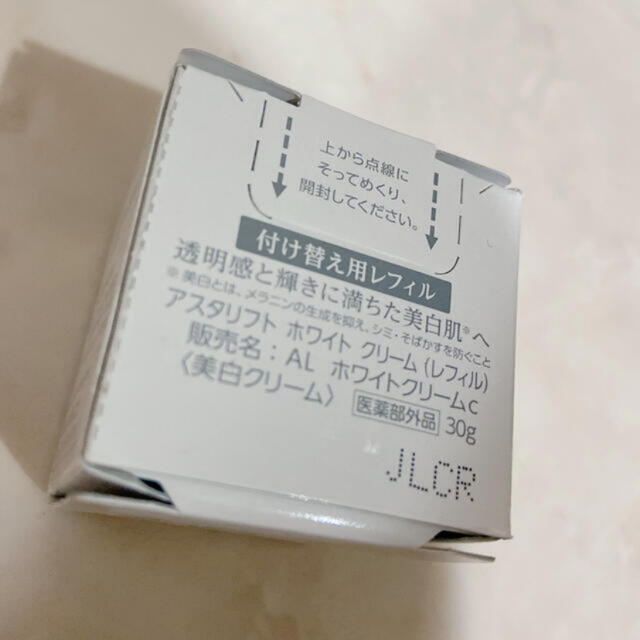 ASTALIFT(アスタリフト)のアスタリフト　美白クリーム　リフィル30g コスメ/美容のスキンケア/基礎化粧品(フェイスクリーム)の商品写真