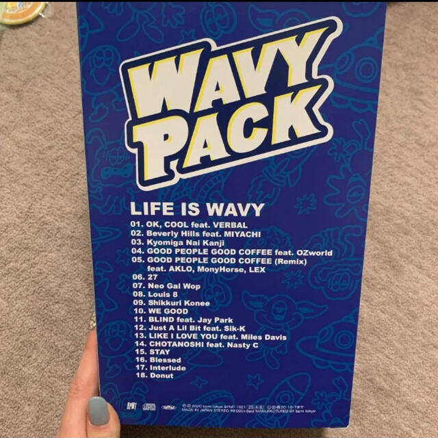 LIFE IS WAVY＜初回限定盤 “WAVY PACK"＞ エンタメ/ホビーのCD(ヒップホップ/ラップ)の商品写真