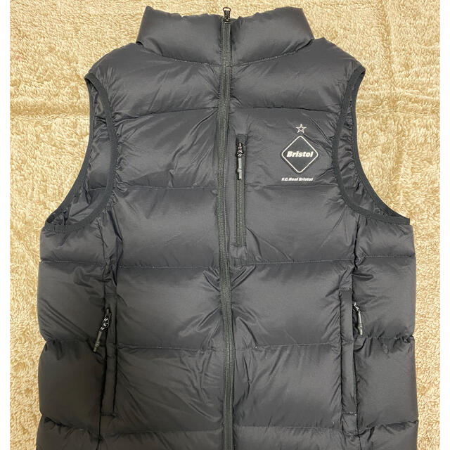 F.C.R.B.(エフシーアールビー)の20AW FCRB down vest メンズのジャケット/アウター(ダウンベスト)の商品写真