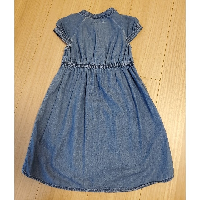 babyGAP(ベビーギャップ)の【最終お値下げ】baby Gap　デニムワンピース　110サイズ キッズ/ベビー/マタニティのキッズ服女の子用(90cm~)(ワンピース)の商品写真