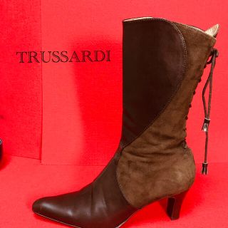 トラサルディ(Trussardi)のTRUSSARDI トラサルディ　切り返しブーツ(ブーツ)