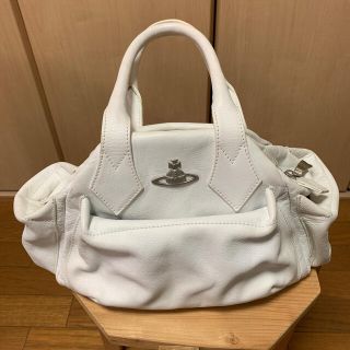 ヴィヴィアンウエストウッド(Vivienne Westwood)のヴィヴィアンのホワイトバック(ハンドバッグ)