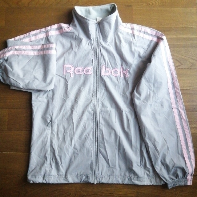 Reebok(リーボック)のReebok　ウインドブレーカー レディースのジャケット/アウター(ナイロンジャケット)の商品写真