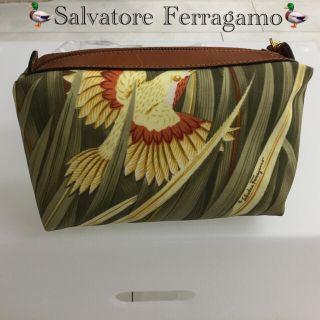 サルヴァトーレフェラガモ(Salvatore Ferragamo)の　🦆Salvatore Ferragamo🦆サルヴァトーレフェラガモ　ポーチ(ポーチ)