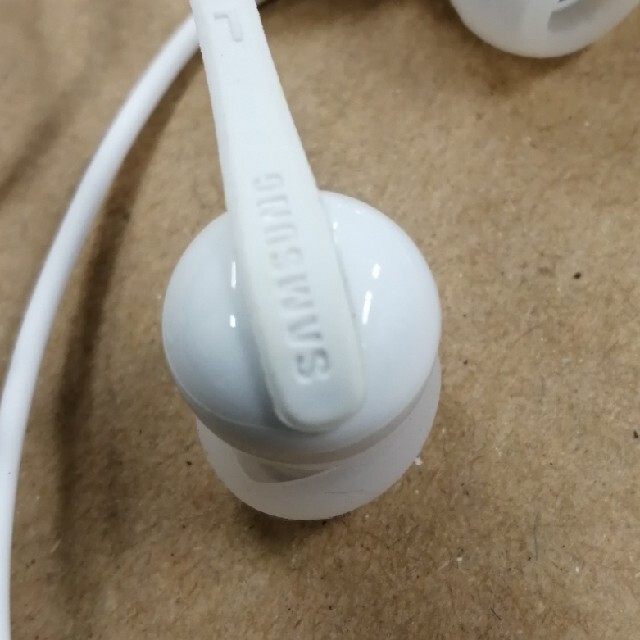 SAMSUNG - SAMSUNG 純正イヤホン1個の通販 by 相棒|サムスンならラクマ