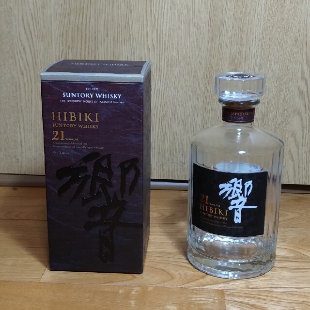 サントリー(サントリー)の値下げしました‼️  響21年 空瓶(未洗浄) 空箱 食品/飲料/酒の飲料(その他)の商品写真