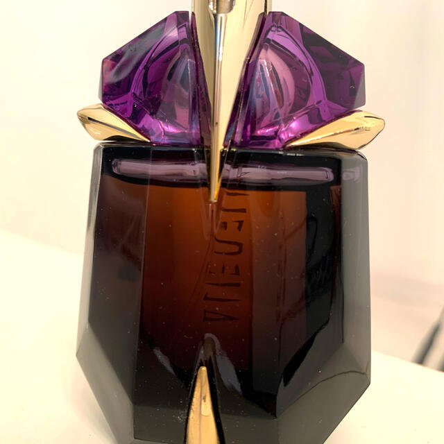 Thierry Mugler(ティエリーミュグレー)のThierry Mugler Alien香水 30ml コスメ/美容の香水(ユニセックス)の商品写真