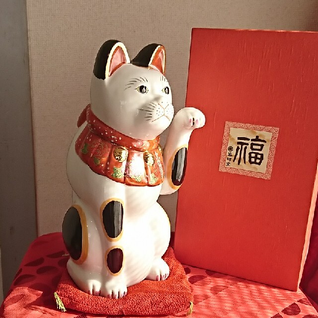 ✨彩絵 古瀬戸招き猫(10号)☆ざぶとん付きの通販 by ぎんちゃ's ✨彩絵 古瀬戸招き猫(10号)☆ざぶとん付きの通販 by ぎんちゃ's