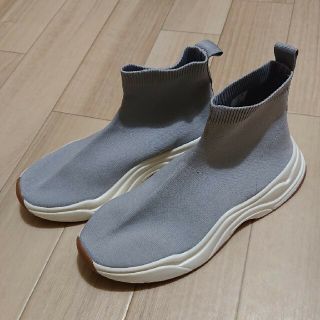 ジーユー(GU)のUSED／GUNIQLO ハイカットスリッポンブーツ Ｓ(スニーカー)