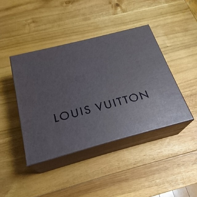LOUIS VUITTON(ルイヴィトン)のルイヴィトン 空箱⑤ レディースのバッグ(ショップ袋)の商品写真