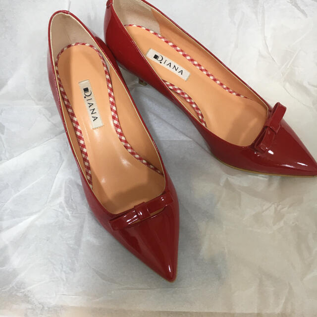 DIANA(ダイアナ)のダイアナ 赤 パンプス レディースの靴/シューズ(ハイヒール/パンプス)の商品写真