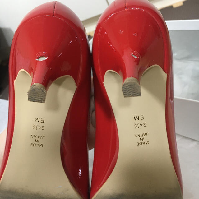 DIANA(ダイアナ)のダイアナ 赤 パンプス レディースの靴/シューズ(ハイヒール/パンプス)の商品写真
