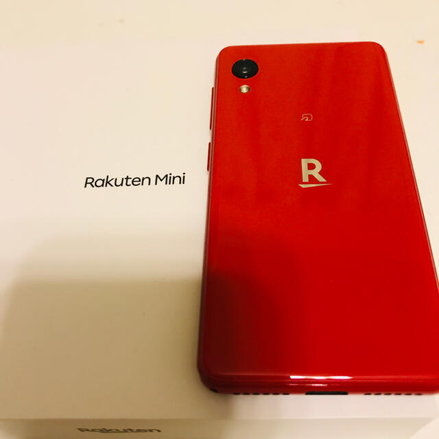 Rakuten(ラクテン)の楽天ミニ　楽天mini 本体　赤　レッド　クリアケースのおまけ付き スマホ/家電/カメラのスマートフォン/携帯電話(スマートフォン本体)の商品写真