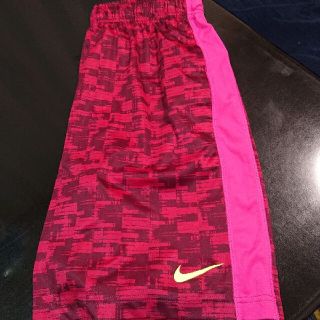 ナイキ(NIKE)のナイキ NIKE メンズ ハーフパンツ ショートパンツ 赤 ロゴ(ショートパンツ)