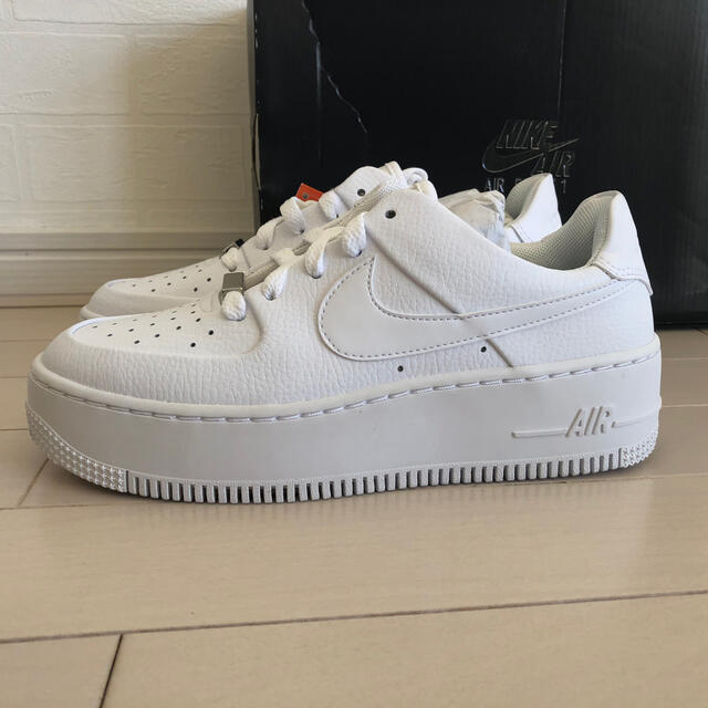 NIKE(ナイキ)の【ひい様専用】23.0 ナイキ　エアフォース1 SAGE LOW レディースの靴/シューズ(スニーカー)の商品写真