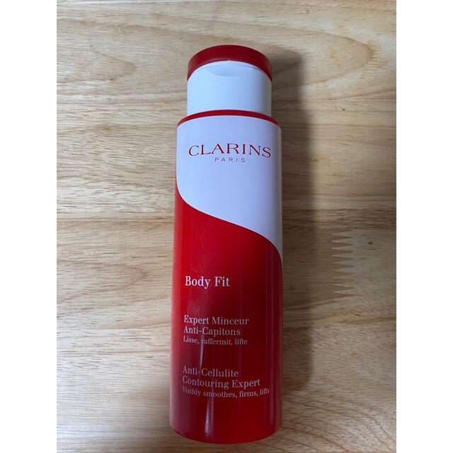 【値下げ中！】CLARINS ボディフィット コスメ/美容のボディケア(ボディクリーム)の商品写真